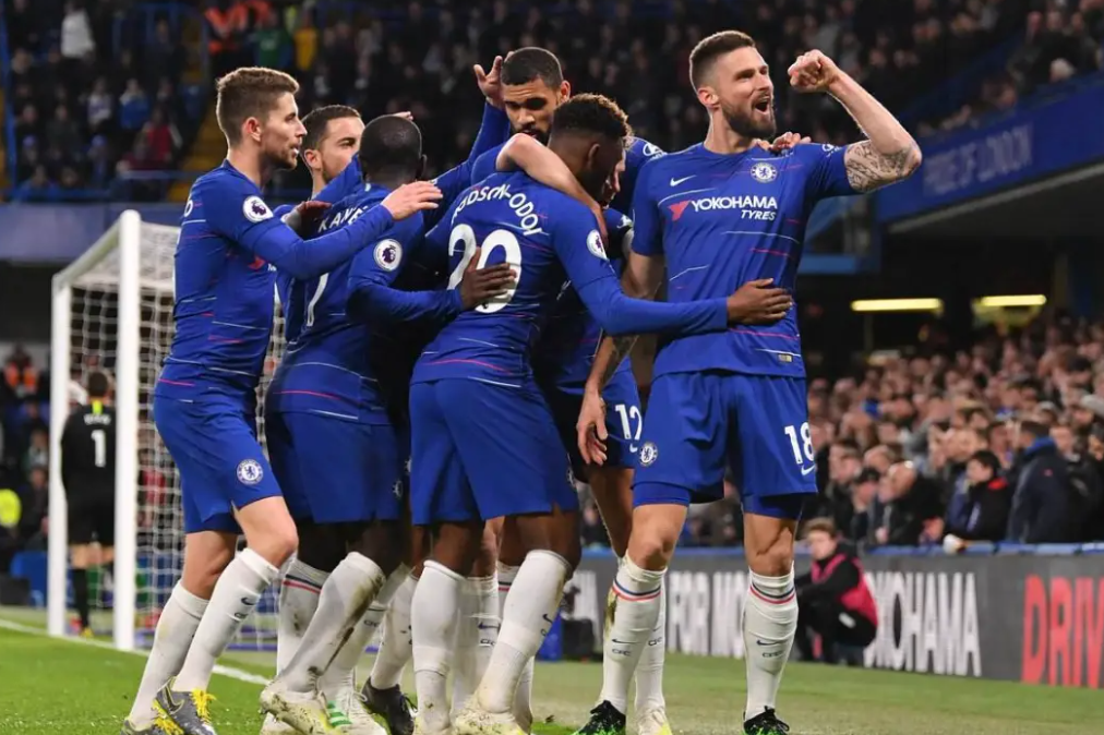 关于经典对决偶有亮点，球员拼尽全力呈现实力之巅的信息