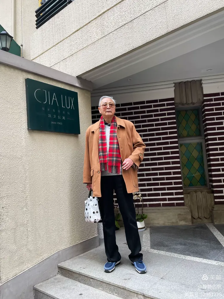 开拓者队主教练为队员树立楷模