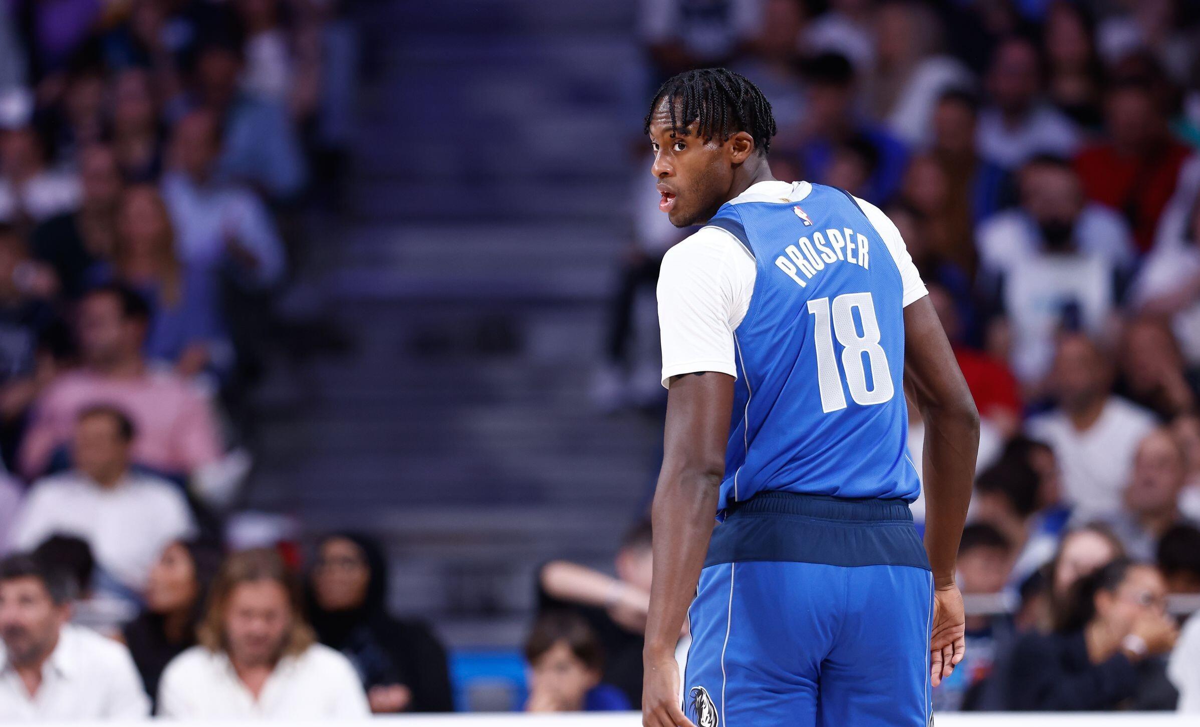 独行侠击败国王，西蒙斯关键绝杀