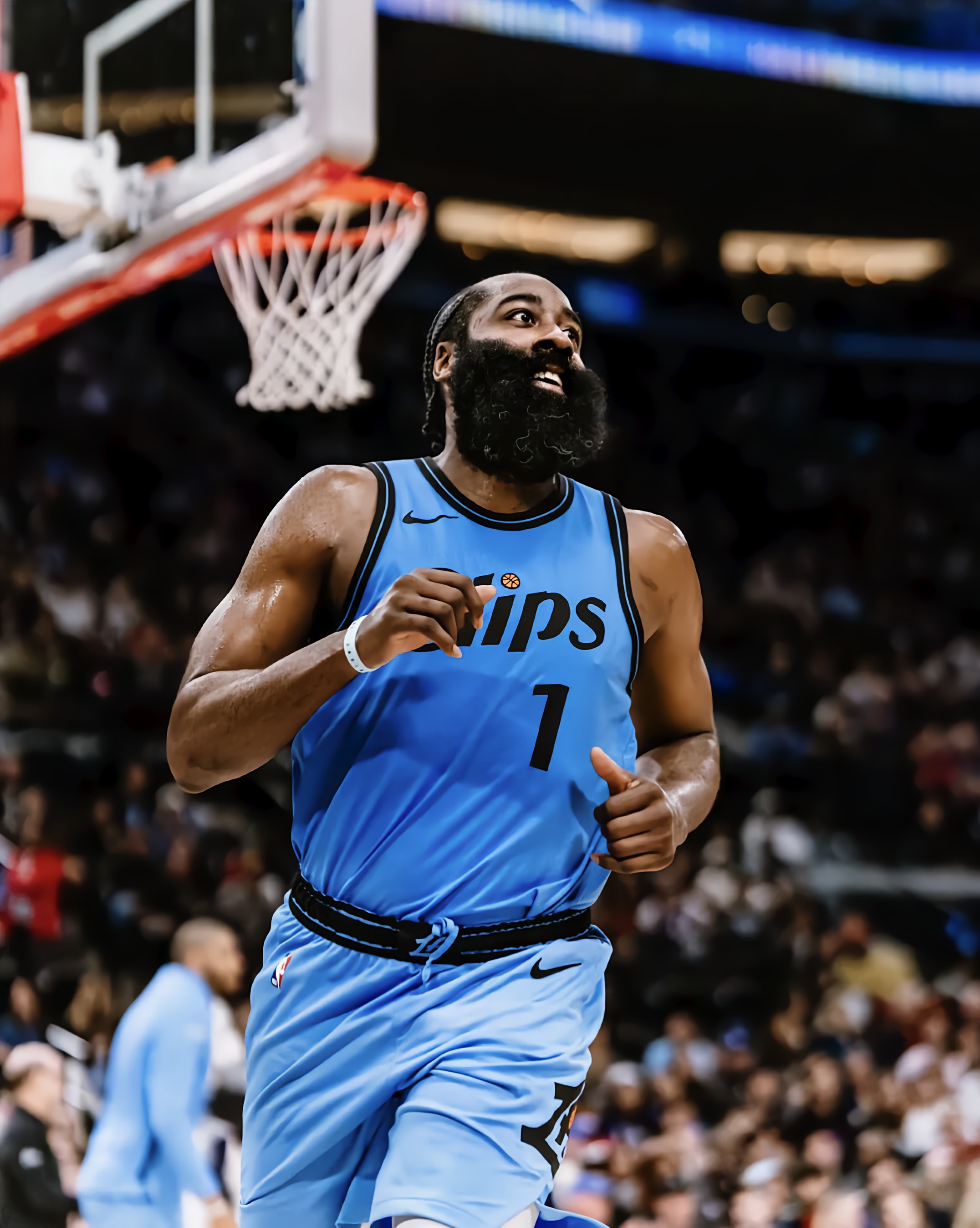 快船擒猛龙,莱昂纳德表现稳定领队 快船擒猛龙,莱昂纳德表现稳定领队