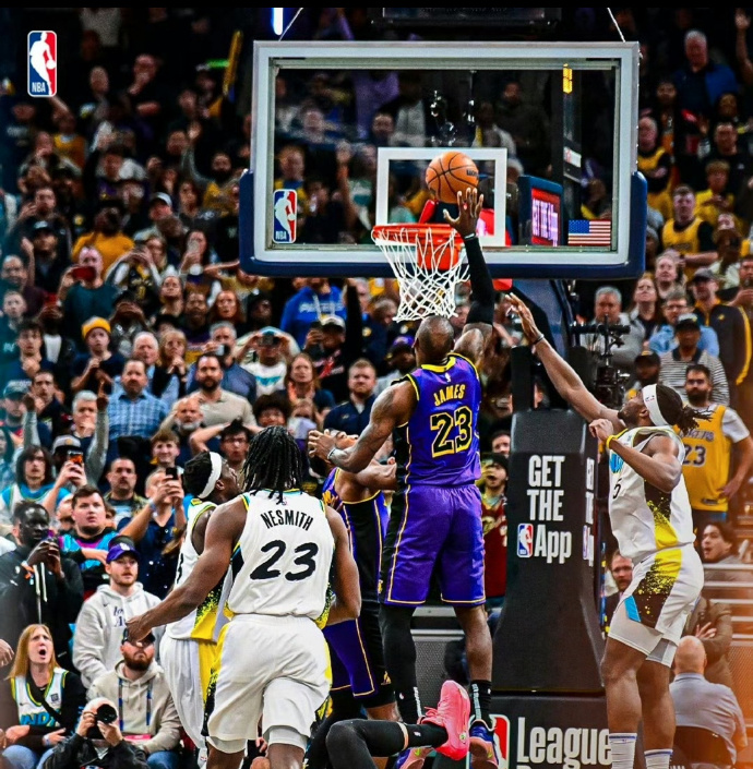命中绝杀!詹姆斯带领湖人击败快船 命中绝杀!詹姆斯带领湖人击败快船