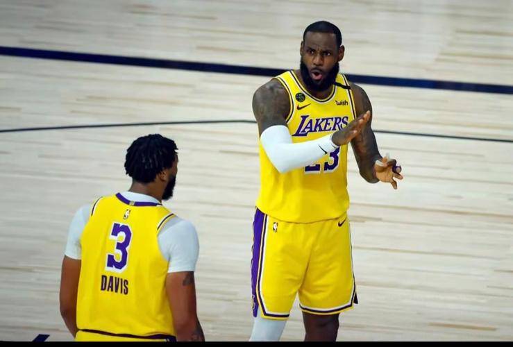 湖人战胜热火,詹姆斯展现神助攻 湖人战胜热火,詹姆斯展现神助攻