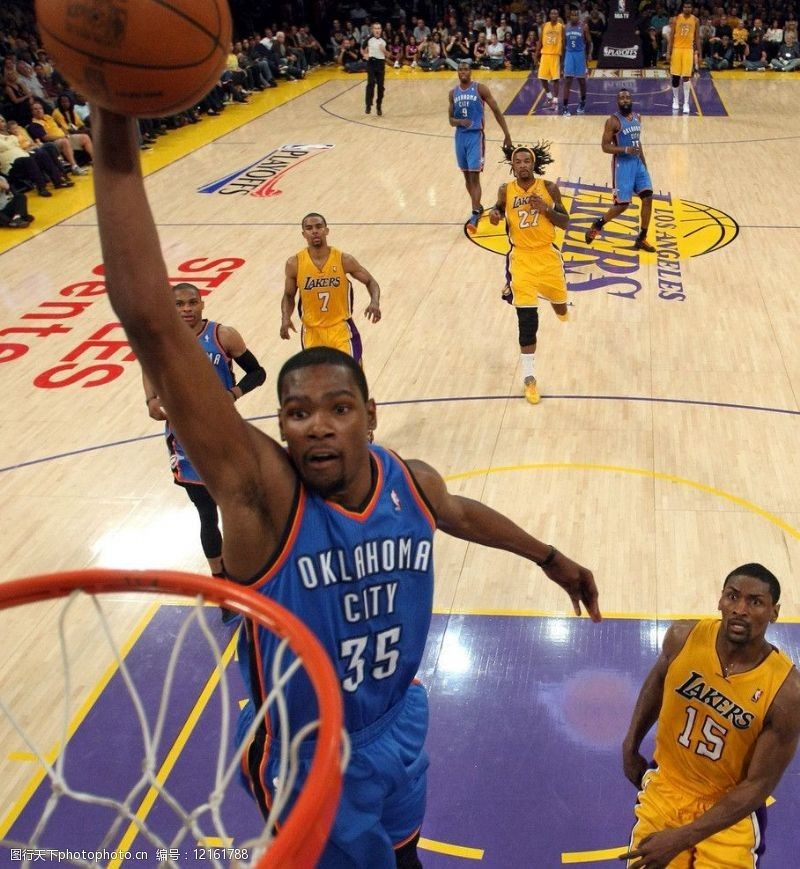 太阳客场击败篮网，全队五人得分20+